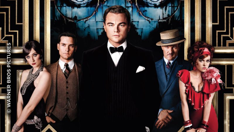 The Great Gatsby elokuvan mainoskuva, jossa etualalla tarinan päähenkilöä esittävä Leonardo DiCaprio