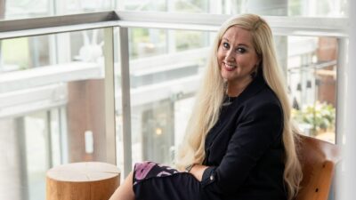 Tanja Järvensivu johtaa Talo Eventsin B2B-liiketoimintaa ja katsoo tapahtumia ennen kaikkea liiketoiminnan tavoitteiden ja kohtaamisten kautta.